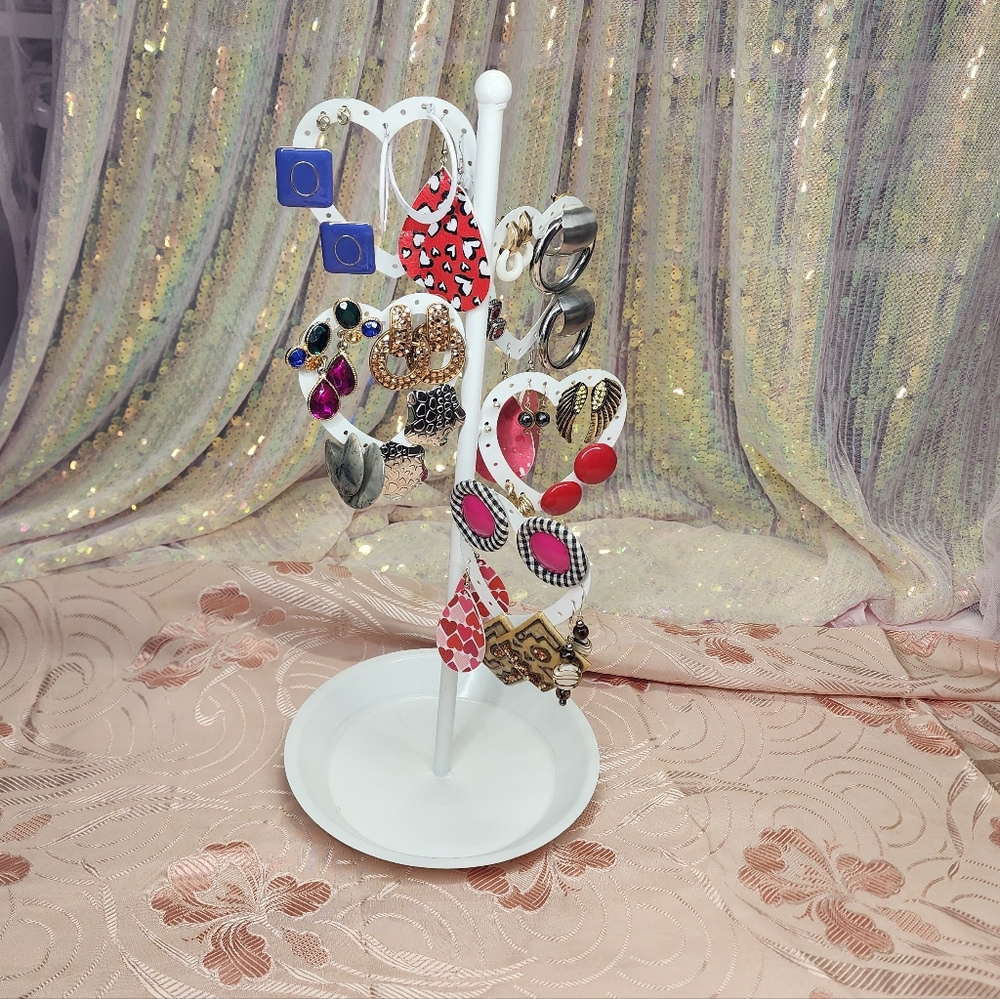 21 Pair Of Earrings With Hearts Earring And Vintage Jewelry Stand Holder